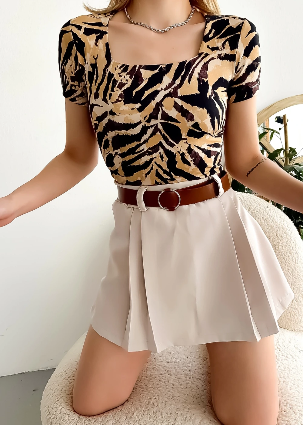 Kadın Kısa Kol Kare Yaka Son Bahar Desen