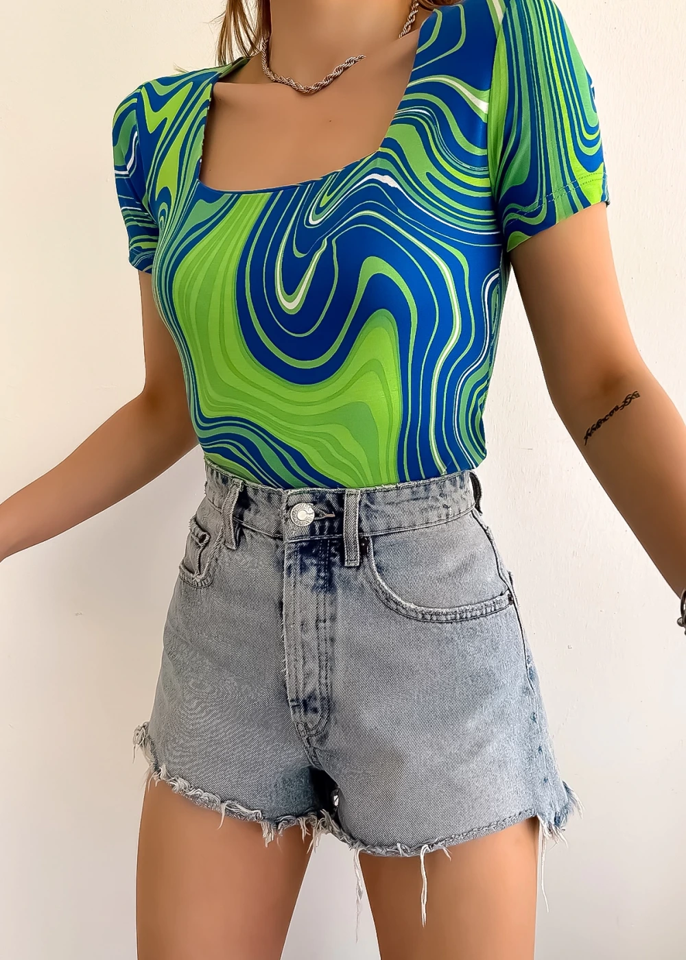 Kadın Kısa Kol Kare Yaka Yeşil Krema Desenli