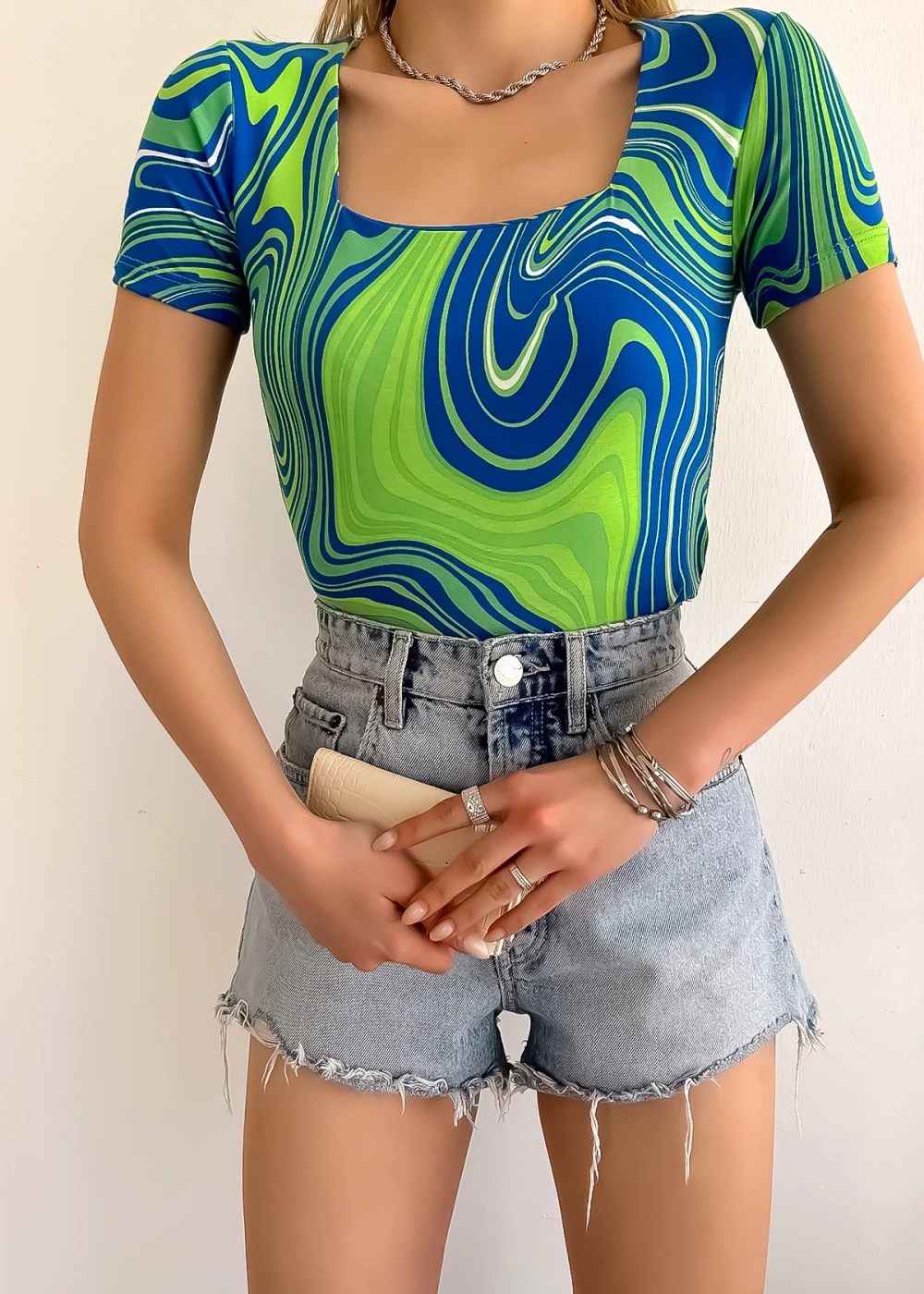 Kadın Kısa Kol Kare Yaka Yeşil Krema Desenli