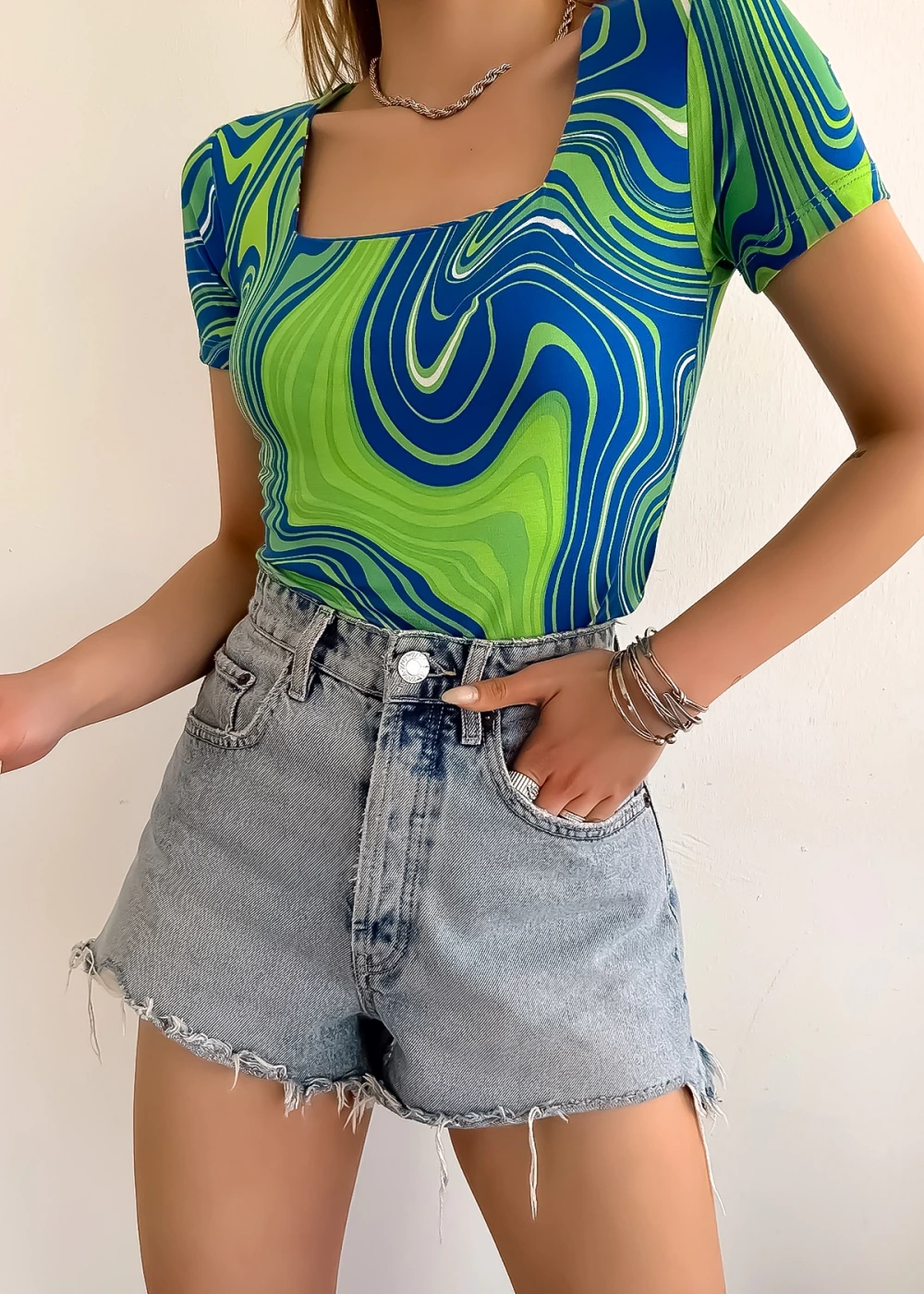 Kadın Kısa Kol Kare Yaka Yeşil Krema Desenli