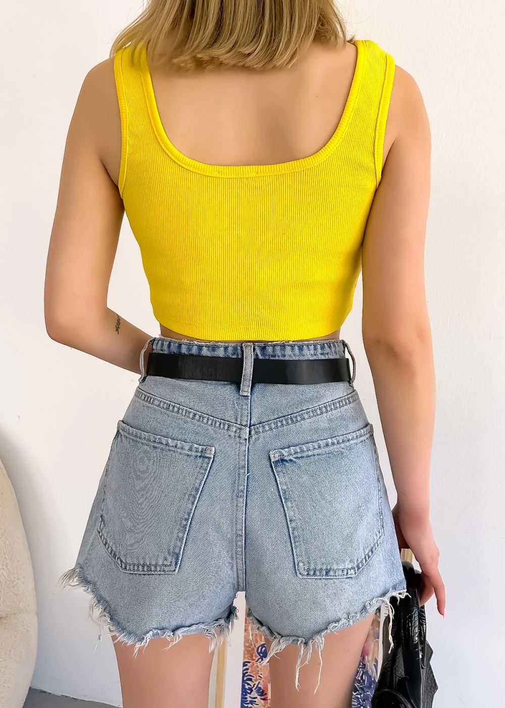 Kadın Sarı Kalın Askılı Kaşkorse Basic Crop Bluz