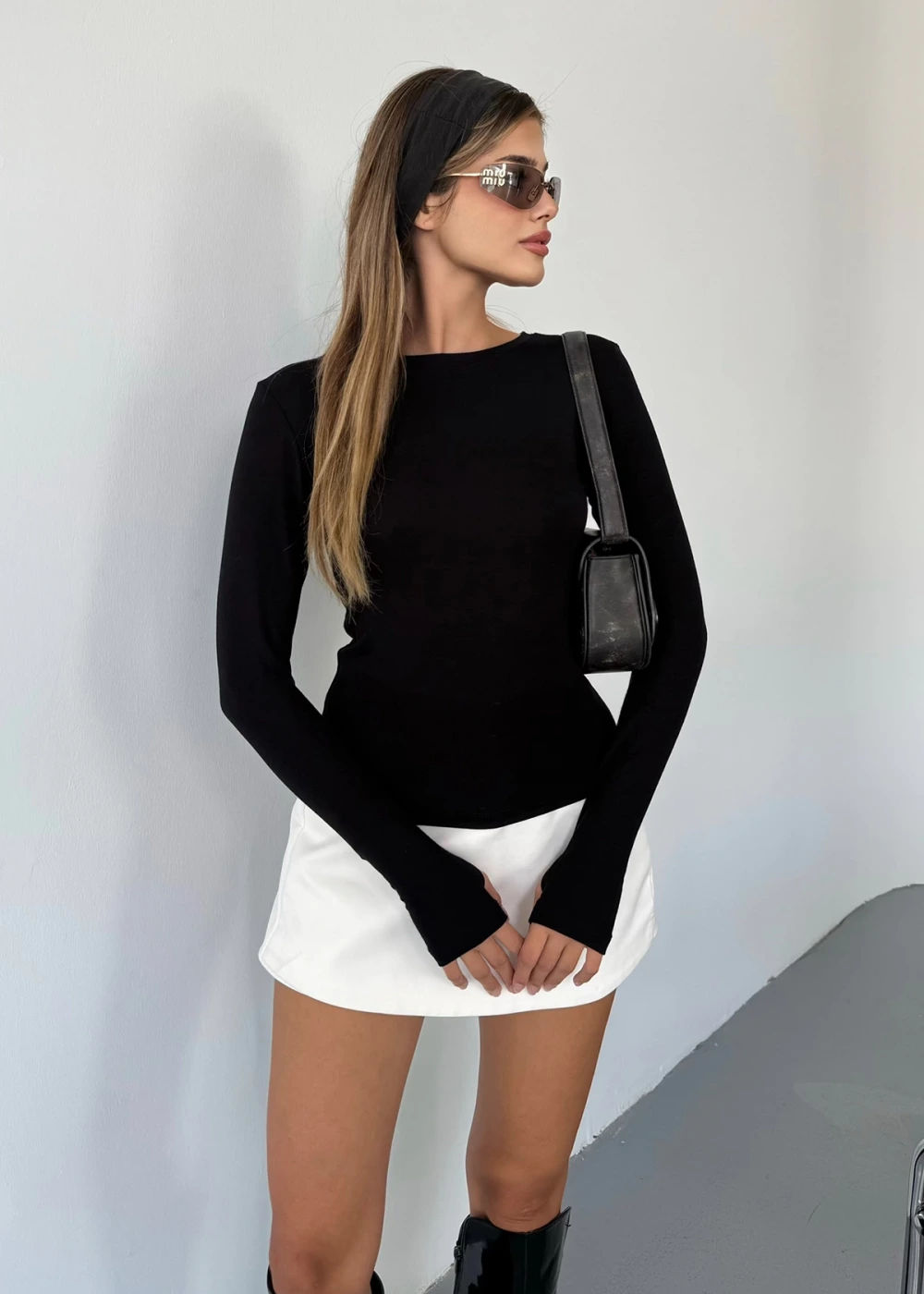 Kadın Siyah Bisiklet Yaka Parmak Geçmeli Modal Kumaş Body