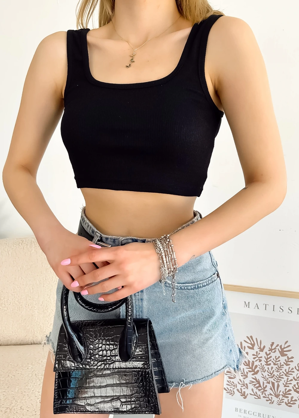 Kadın Siyah Kalın Askılı Kaşkorse Basic Crop Bluz