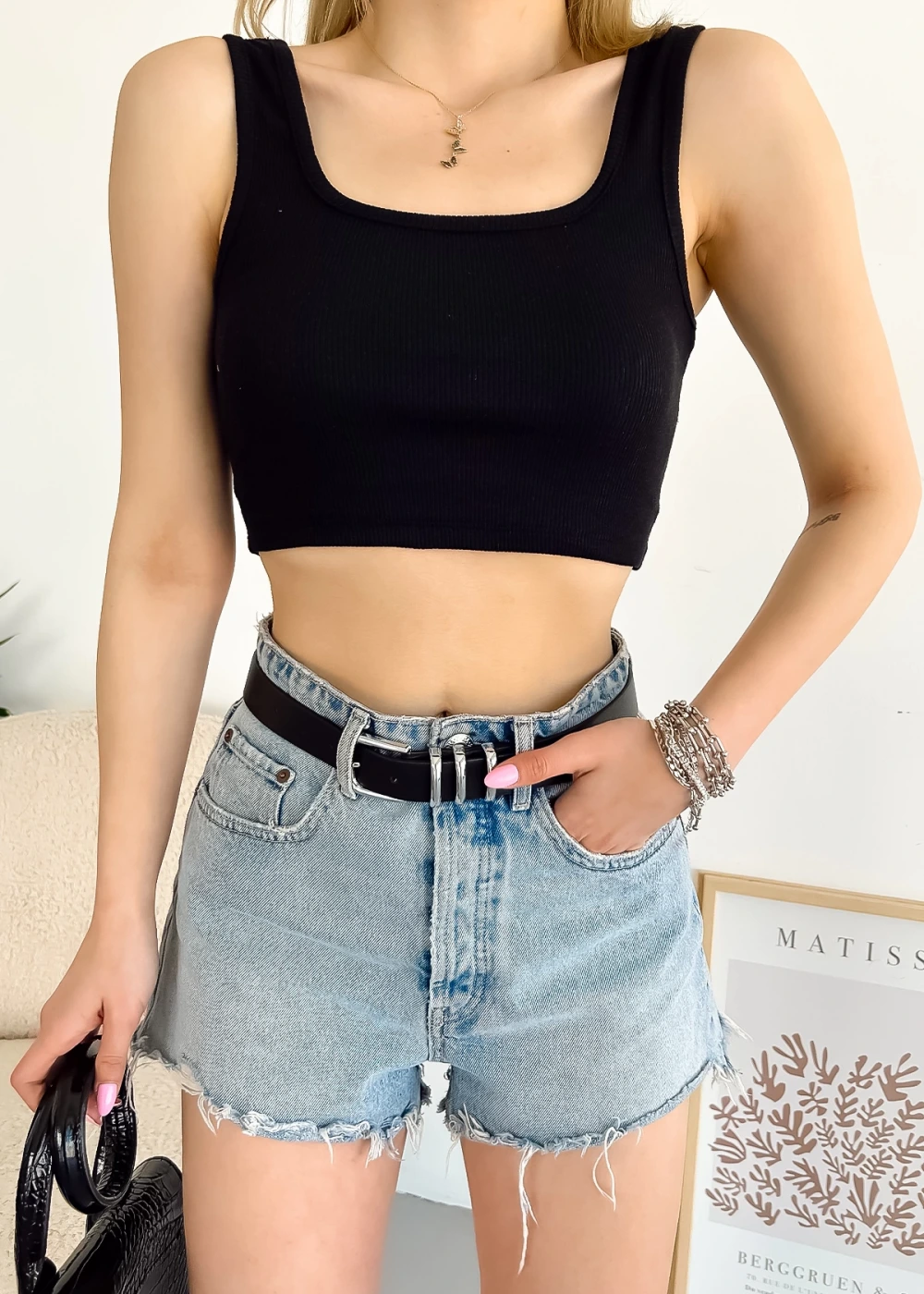 Kadın Siyah Kalın Askılı Kaşkorse Basic Crop Bluz