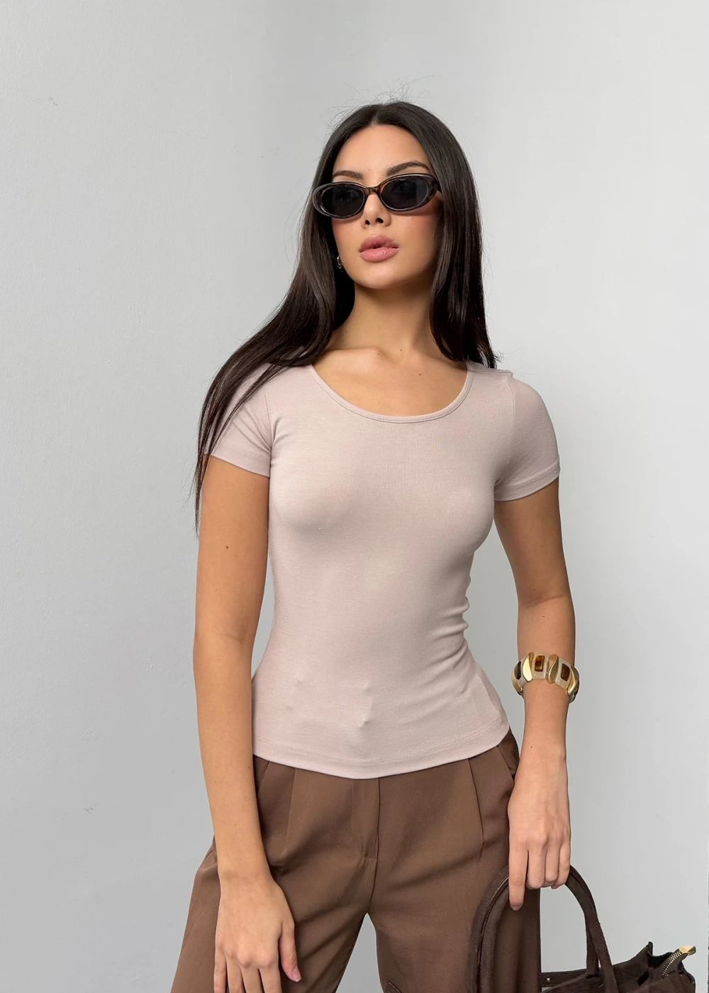 Kadın U Yaka Bej Buzy Modal Kumaş Basic Kısa Kol Bluz