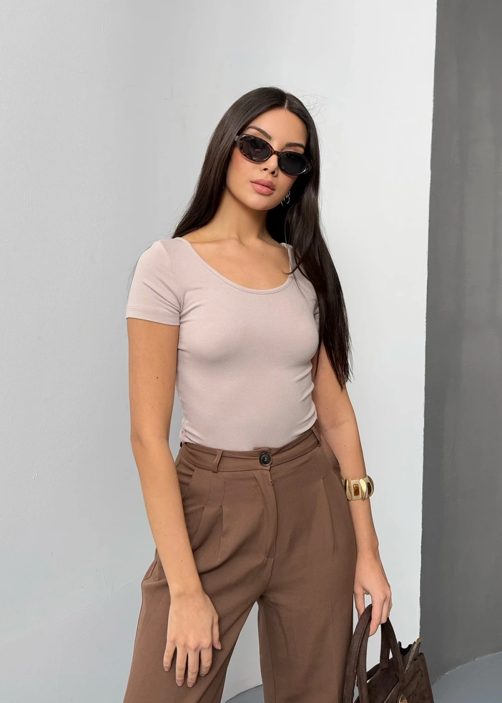 Kadın U Yaka Bej Buzy Modal Kumaş Basic Kısa Kol Bluz