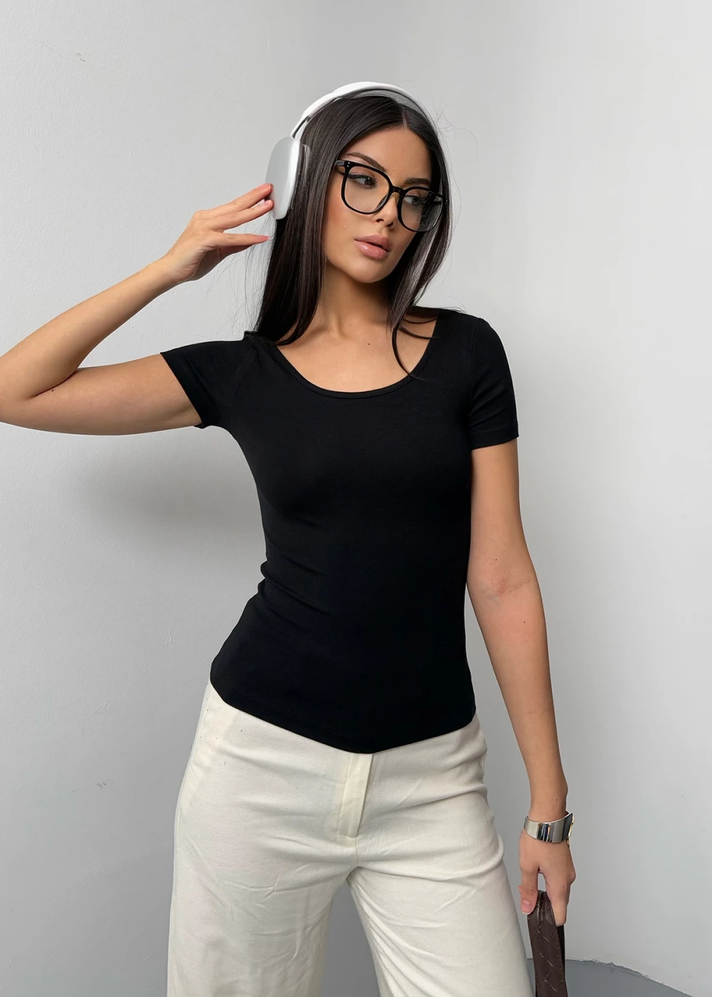 Kadın U Yaka Siyah Buzy Modal Kumaş Basic Kısa Kol Bluz