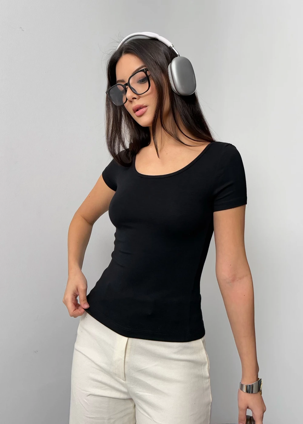 Kadın U Yaka Siyah Buzy Modal Kumaş Basic Kısa Kol Bluz