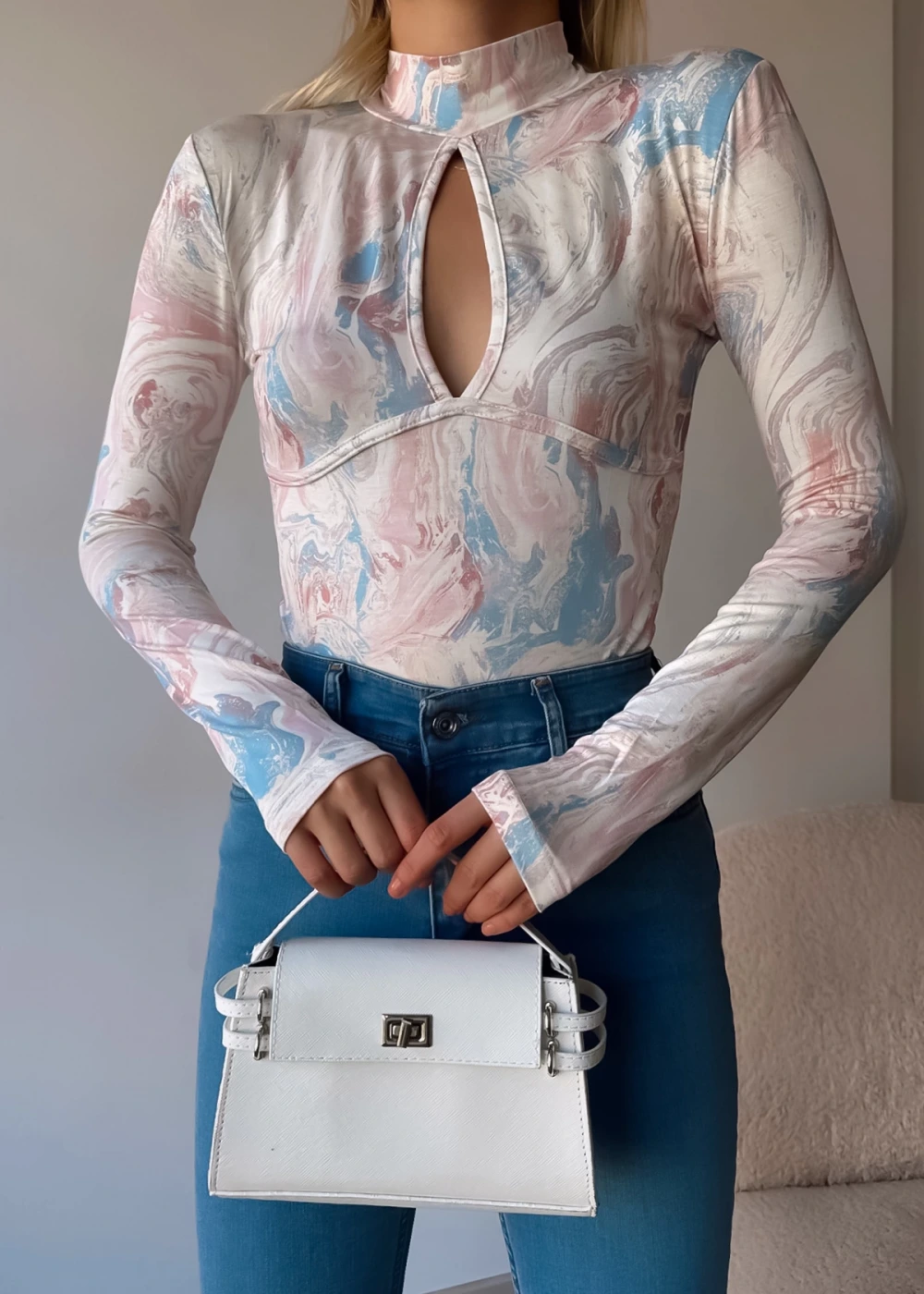 Kadın Viskon Pencere Detay Pudra Krema Desen Bluz