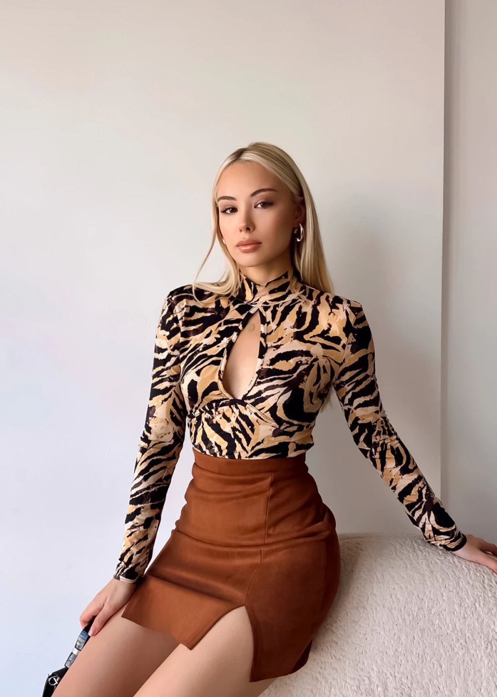 Kadın Viskon Pencere Detay Sonbahar Desen Bluz