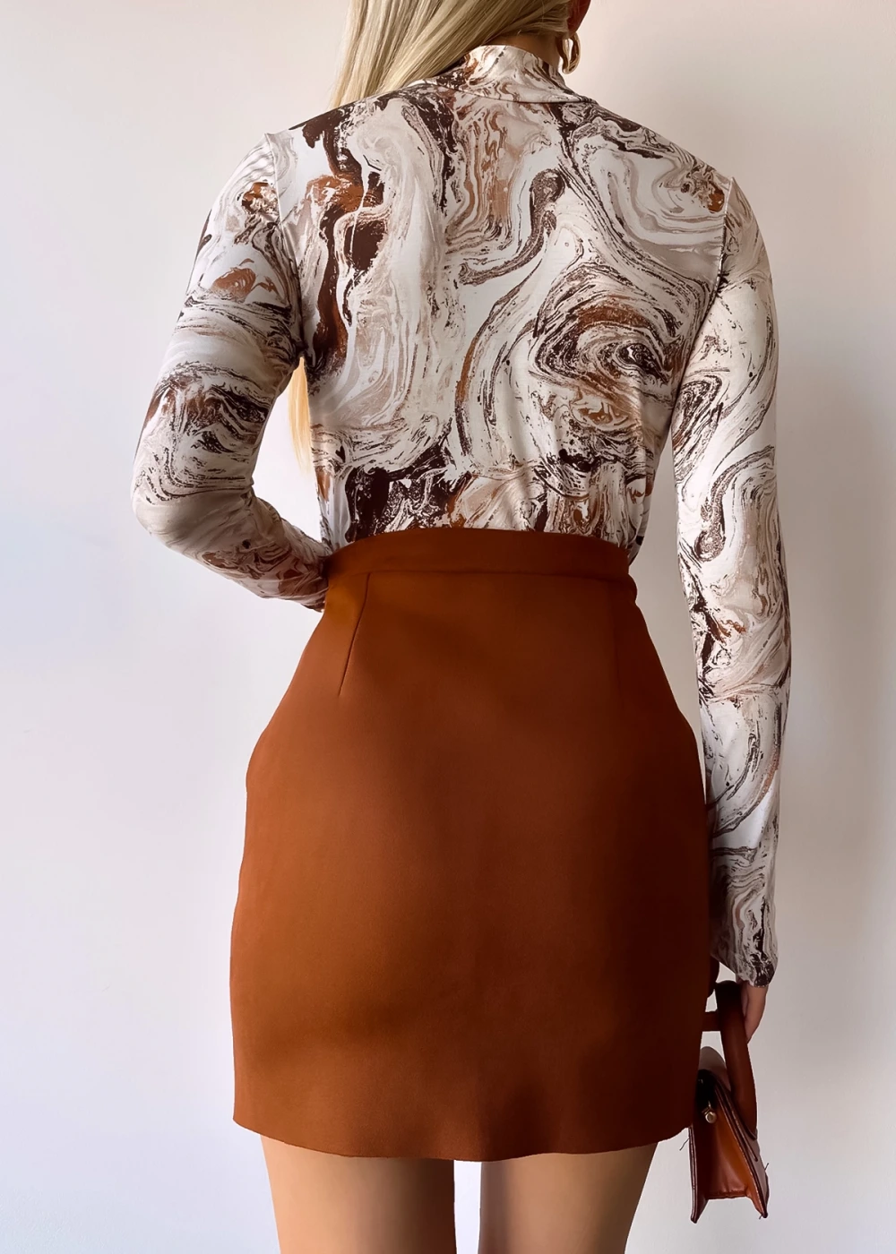 Kadın Yeni Sezon Kahve Wave Desen Dik Yaka Uzun Kollu Bluz