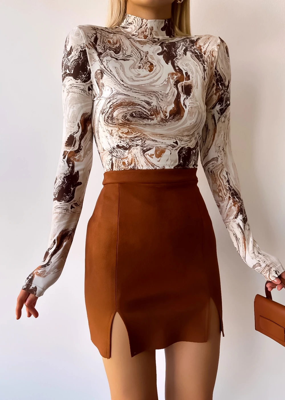 Kadın Yeni Sezon Kahve Wave Desen Dik Yaka Uzun Kollu Bluz