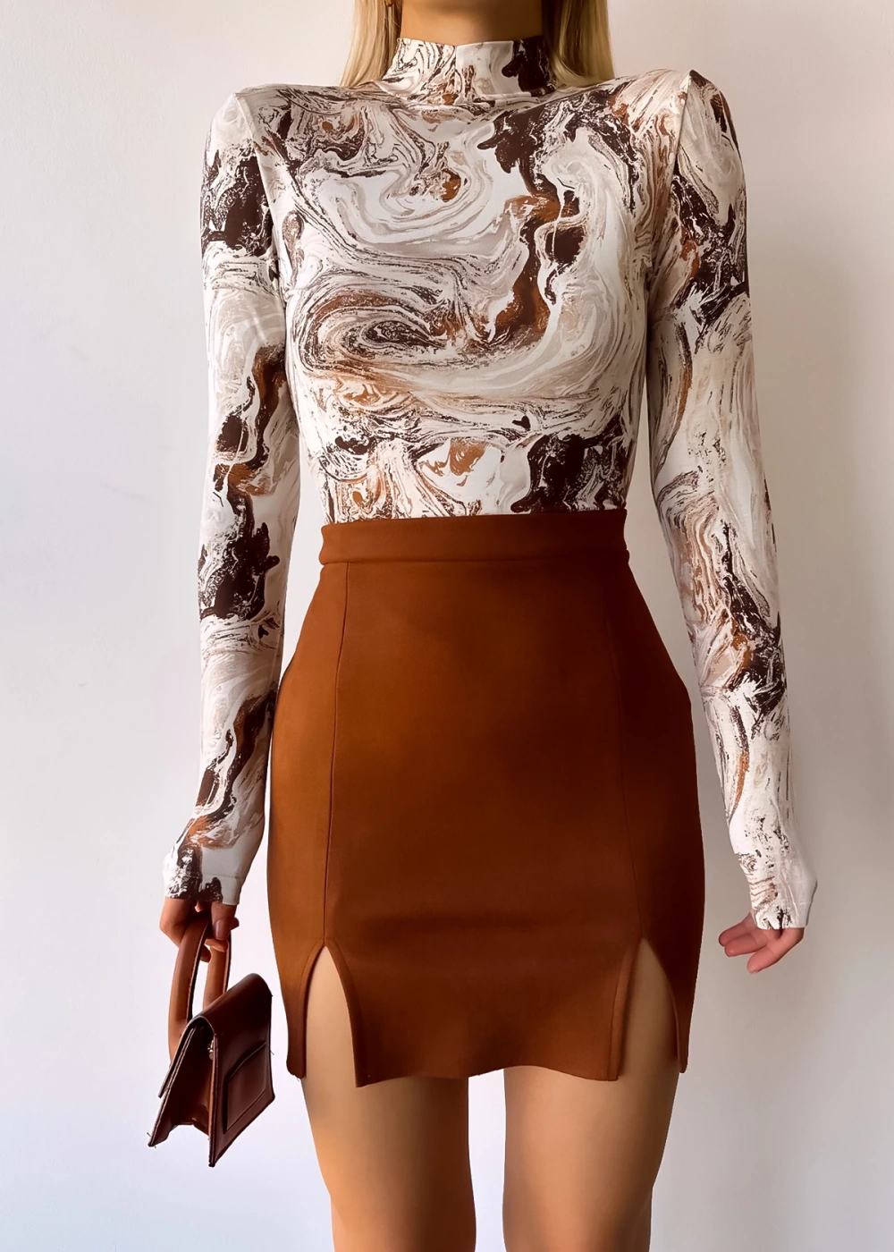 Kadın Yeni Sezon Kahve Wave Desen Dik Yaka Uzun Kollu Bluz