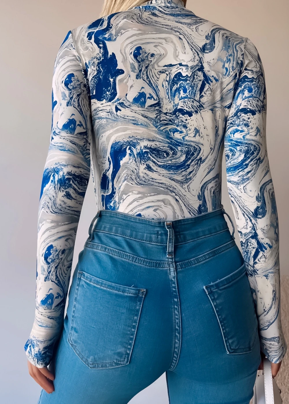 Kadın Yeni Sezon Mavi Wave Desen Dik Yaka Uzun Kollu Bluz