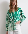 Zebra Desen V Yaka Gömlek Yeşil