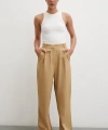 Kemer Detaylı Klasik Pantolon Bej