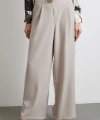Düğme Detaylı Pensli Dökümlü Pantolon Bej