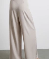 Düğme Detaylı Pensli Dökümlü Pantolon Bej
