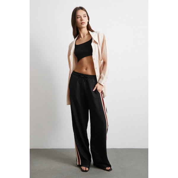 Beli Lastikli Çift Şeritli Pantolon Siyah