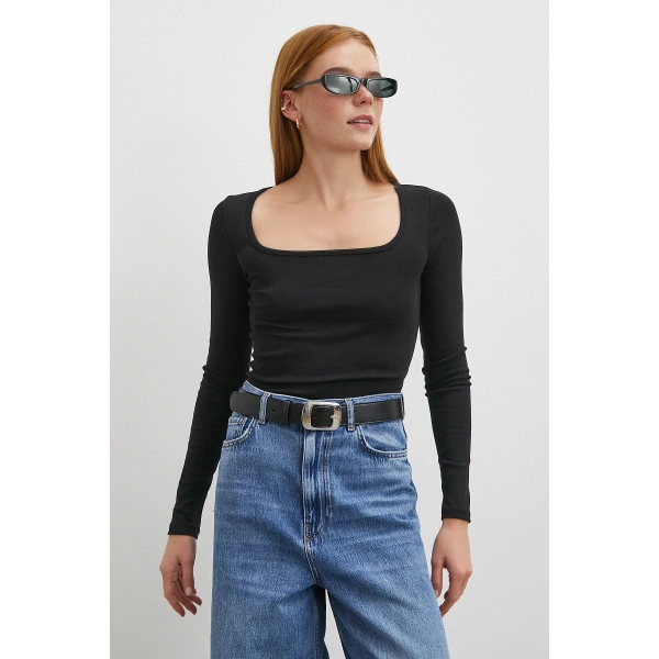 Uzun Kol Kare Yaka Bluz Siyah