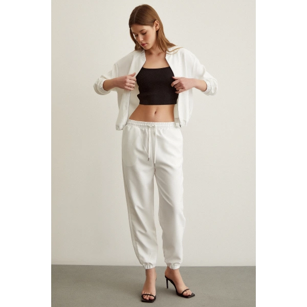 Likralı Eşofman Takımı Beyaz