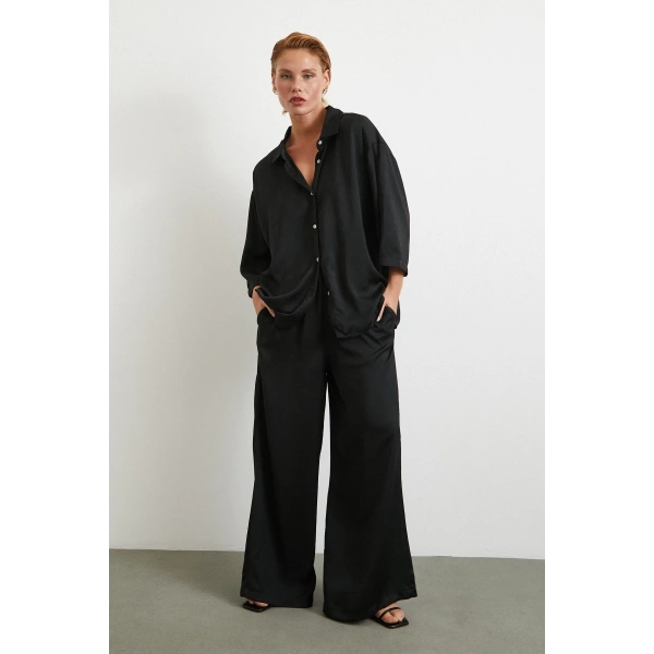 Dökümlü Romantik Pantolon Siyah