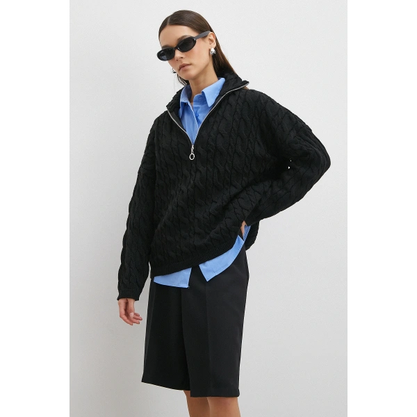 Saç Örgülü Yarım Fermuarlı Kazak Siyah