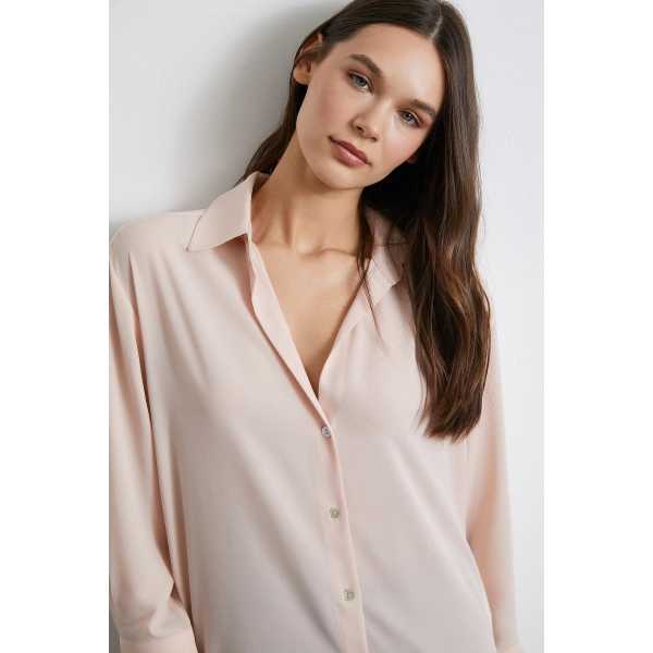 V Yaka Şifon Gömlek Pudra