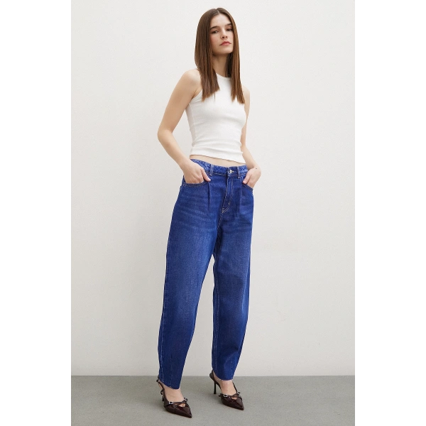 Yüksek Bel Dikişli Kesik Paça Mom Jean Mavi