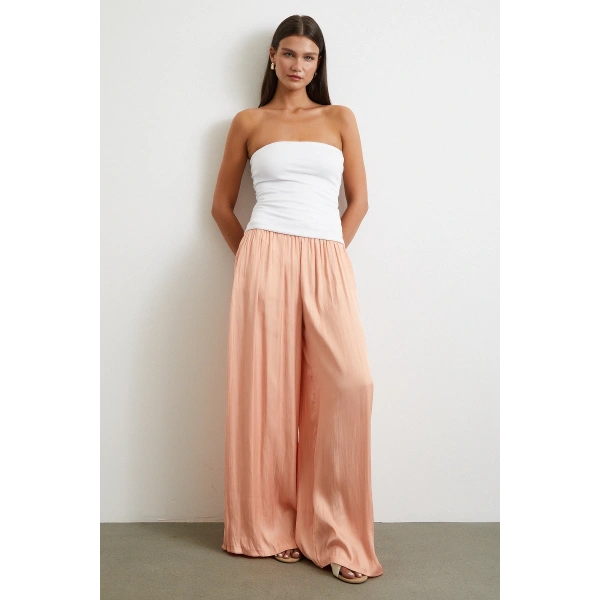 Beli Lastikli Geniş Paça Büzgülü Pantolon Pudra