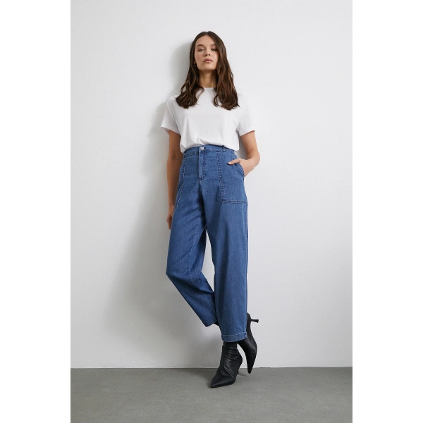 Cep Detaylı Paçası Katlamalı Mom Jean Mavi