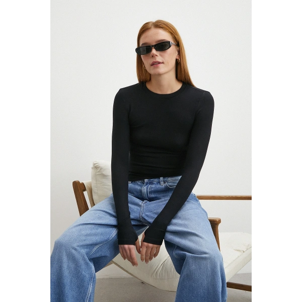 Kol Yırtmaçlı Bluz Siyah