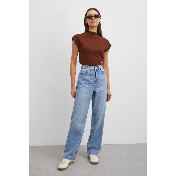 Yüksek Bel Beş Cepli Kesik Paça Jean Mavi