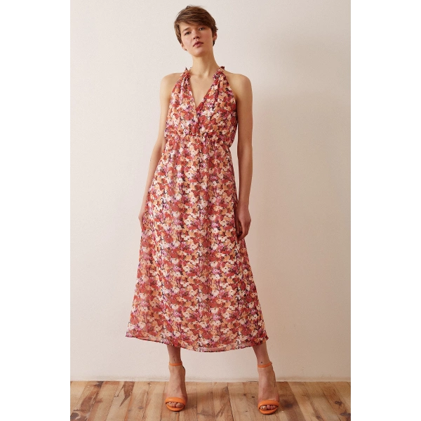 Çiçek Desenli Askılı Elbise Krem