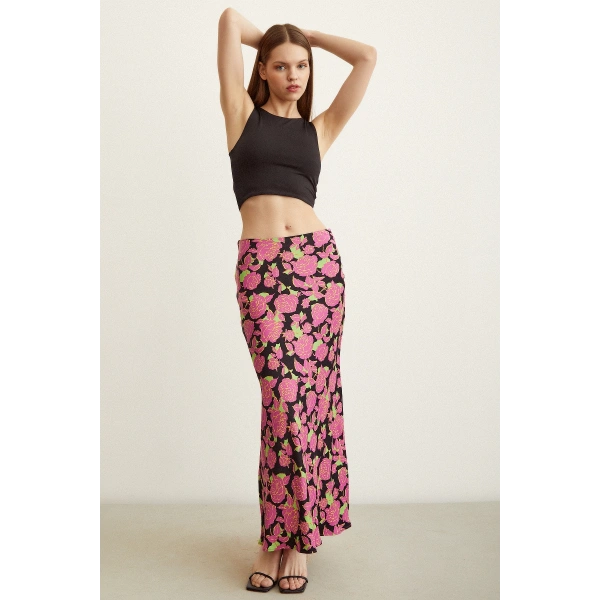 Gül Desenli Saten Etek Pembe