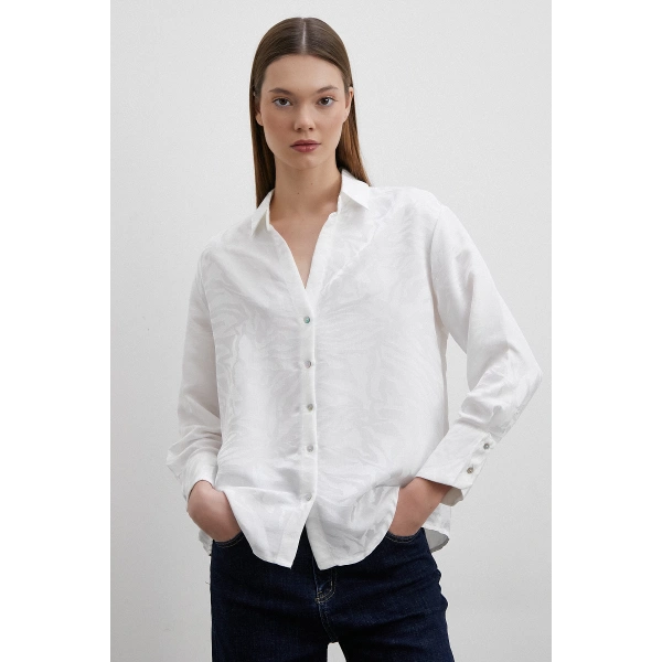 Jakarlı V Yaka Gömlek Beyaz