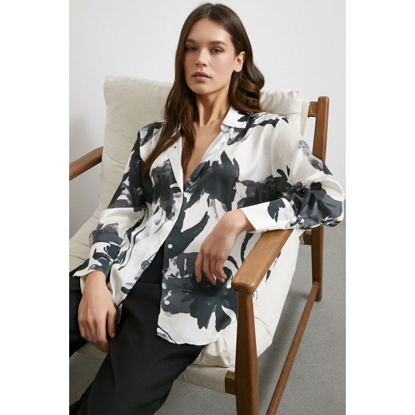 Saten Yüzeyli Desenli Gömlek Siyah