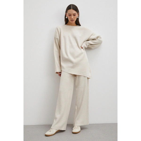 Eteği Çapraz Pantolonlu Bisiklet Yaka Takım Ekru