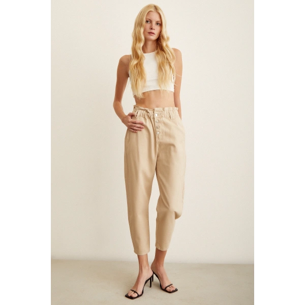 Beli Lastikli Düğme Kapalı Boyfriend Jean Bej