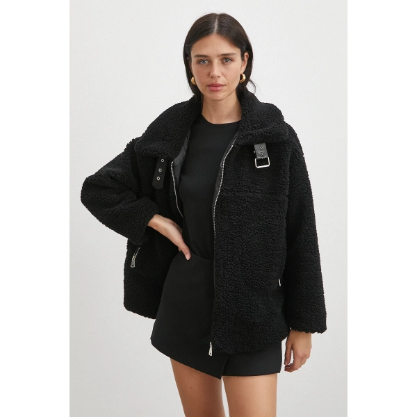 Yaka Detaylı Peluş Mont Siyah