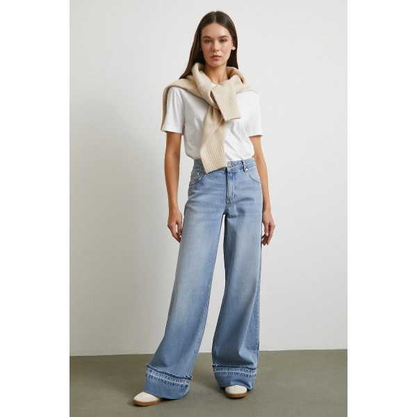 Paçası Katlamalı Geniş Paça Jean Buz Mavisi