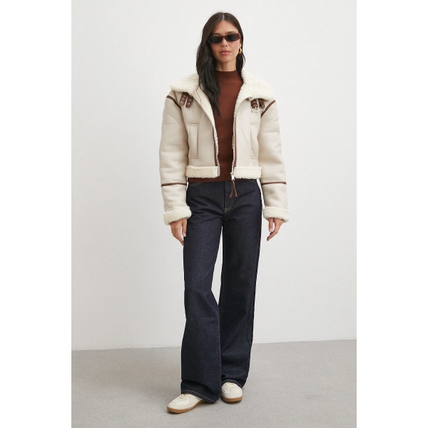 Biye Detaylı Lamine Ceket Bej