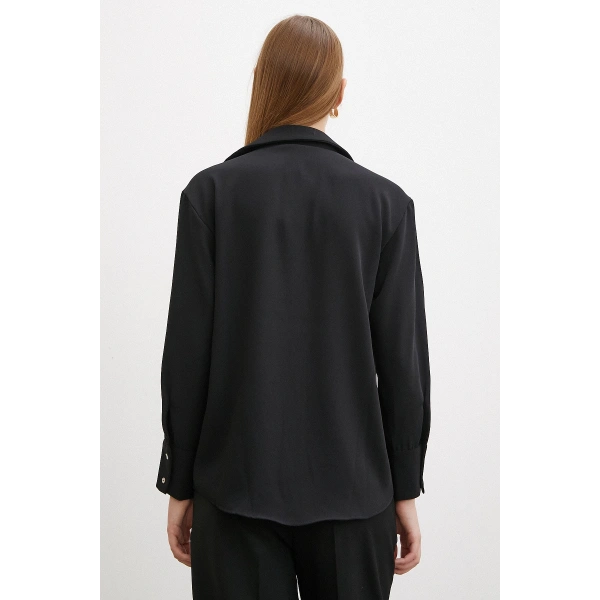 V Yaka Polyester Gömlek Siyah