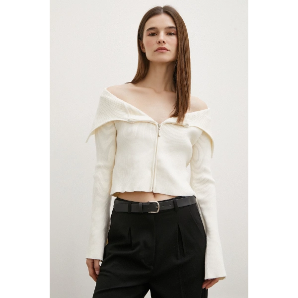 Fermuarlı Mendil Yaka Hırka Ekru