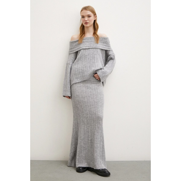 Etekli Madonna Yaka Takım Gri