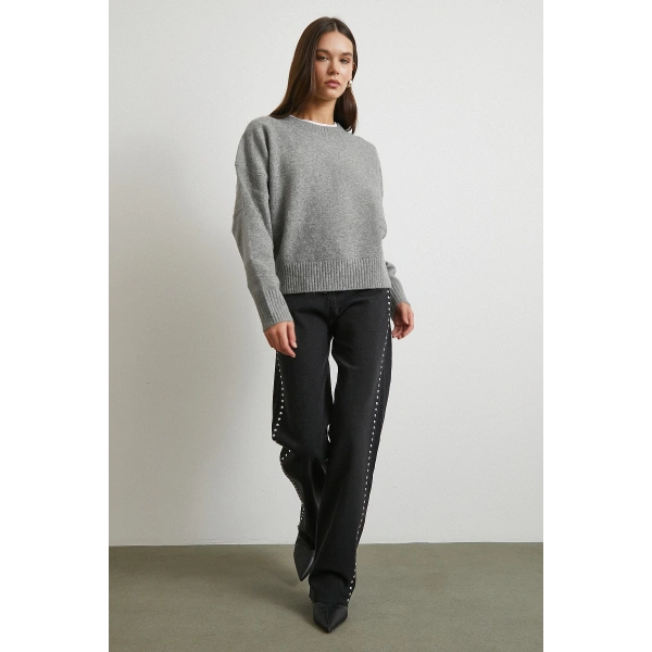 Taş İşlemeli Yüksek Bel Kesik Paça Jean Siyah