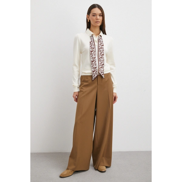 Fularlı Polo Yaka Kazak Ekru