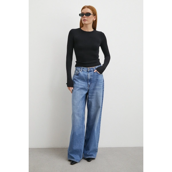 Kol Yırtmaçlı Bluz Siyah