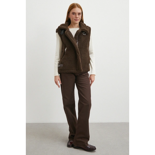 Yaka Detaylı Yumoş Yelek Kahve