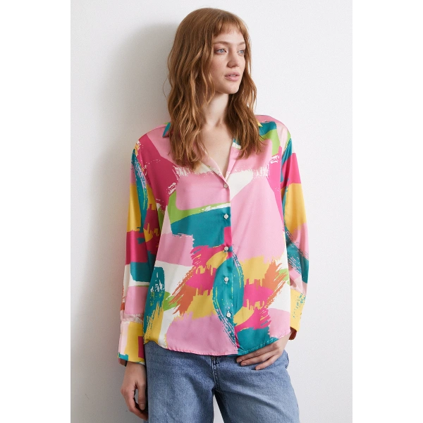 V Yaka Desenli Gömlek Pudra